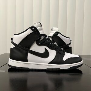 SOLD 2021 Nike Dunk High Black White Panda Men’s Size 11 DD1399-105 Supreme OG